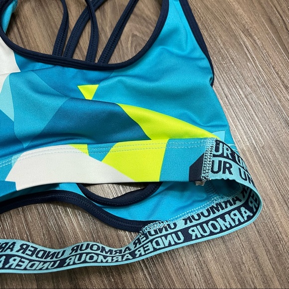 Under armour youth medium sports bra - Picture 6 of 8